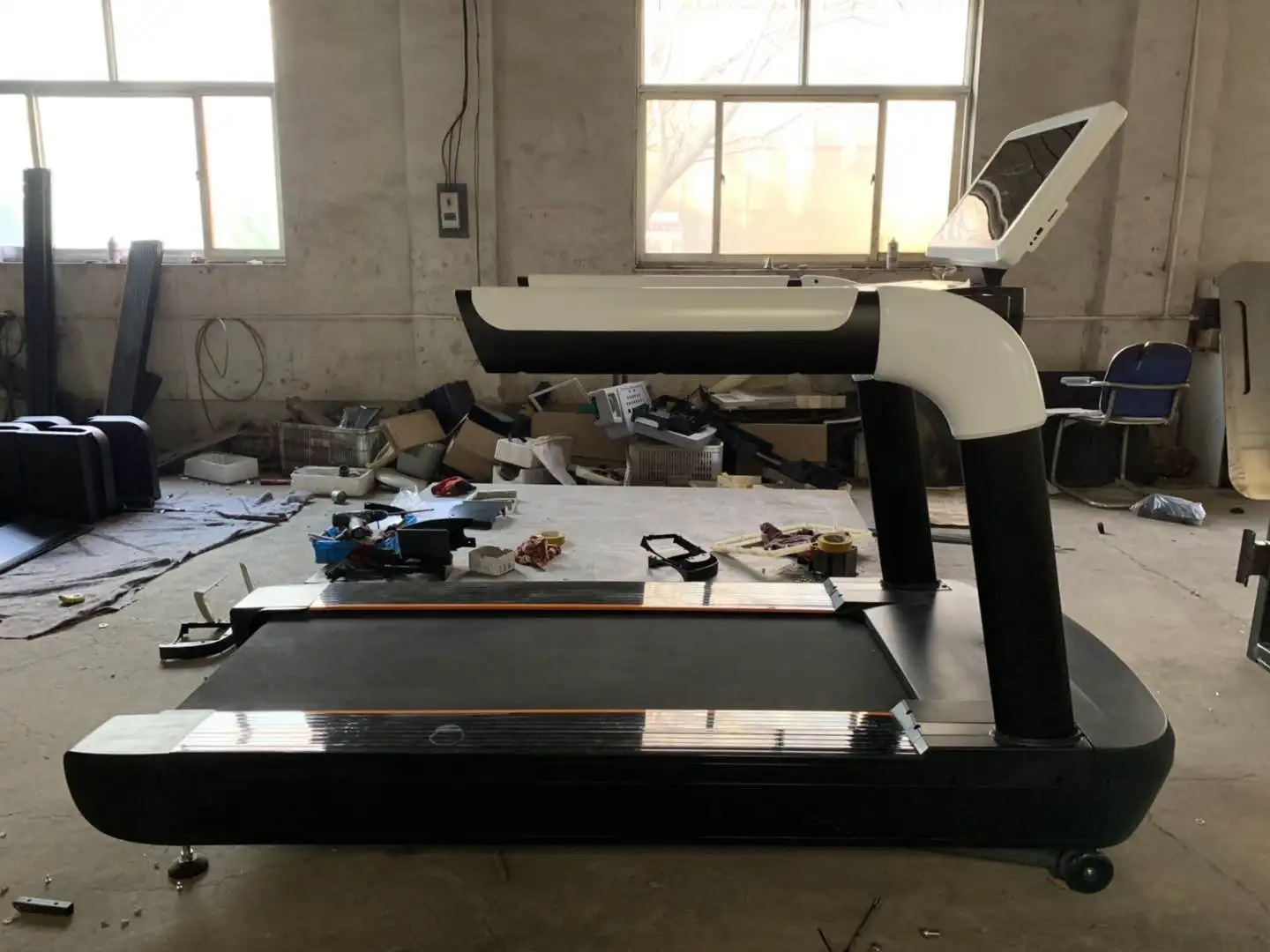 LZX-870 commercial treadmill with wifi gym machine fitness equipment