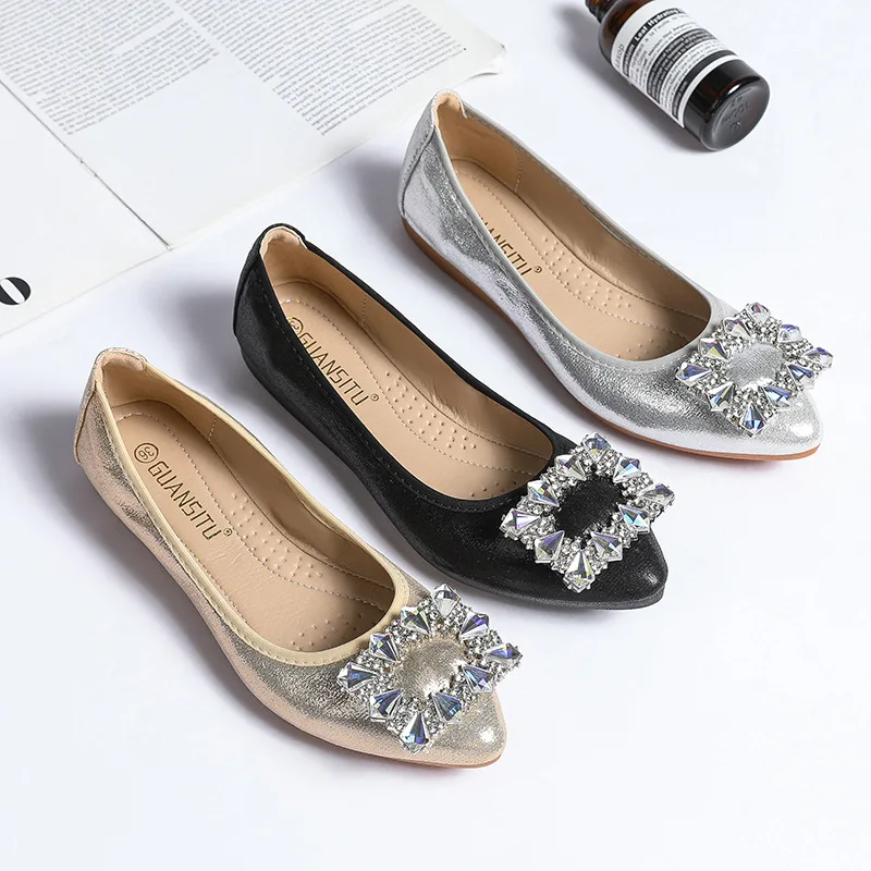 High Quality Customized Loafers Women Soft Sole Slip On Flat Shoes for Girls Bridal Wedding Party Shoes Big Small Size 34-45