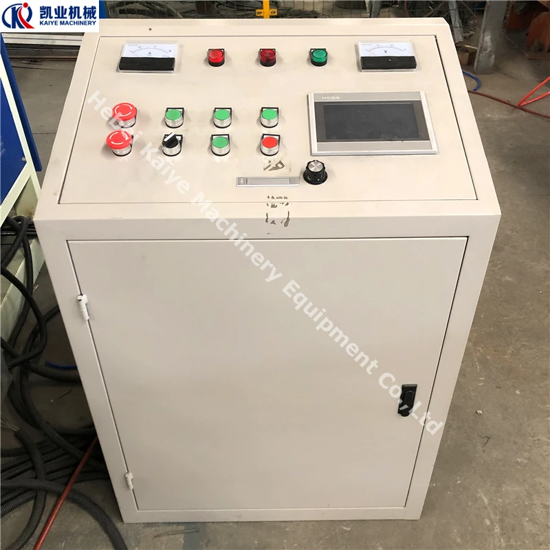 Semi automatic wire mesh welding machine is used to making 3D fence mesh welding machine