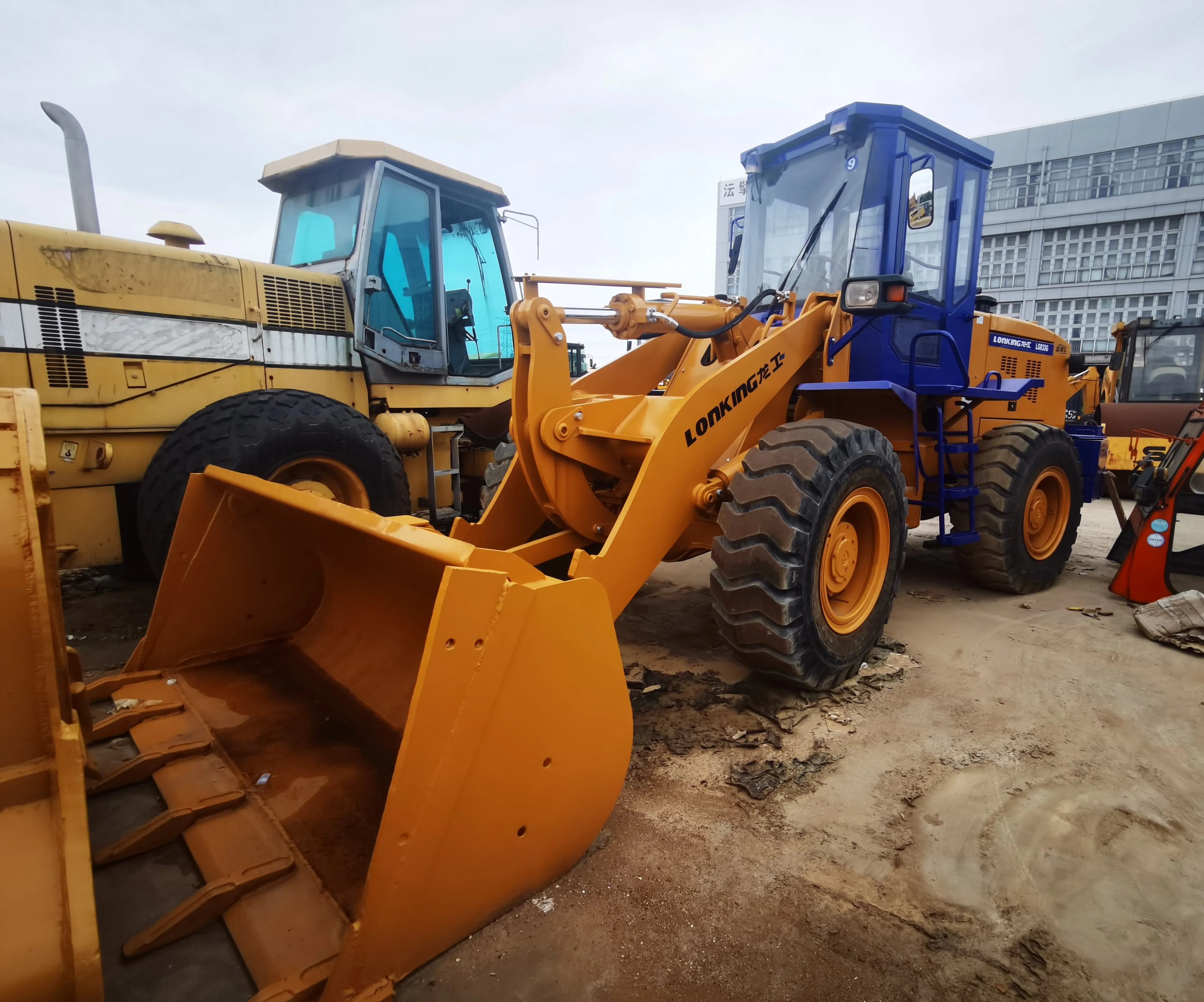 Cheap sale 2023 Used 3ton lonking LG833G wheel loader 92kw DEUTZ engine Farm Use Front Loader