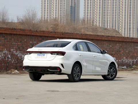 Лидер продаж хорошая цена kia k3 автоматический роскошный седан новый бензиновый автомобиль дешевый KIA для продажи в наличии