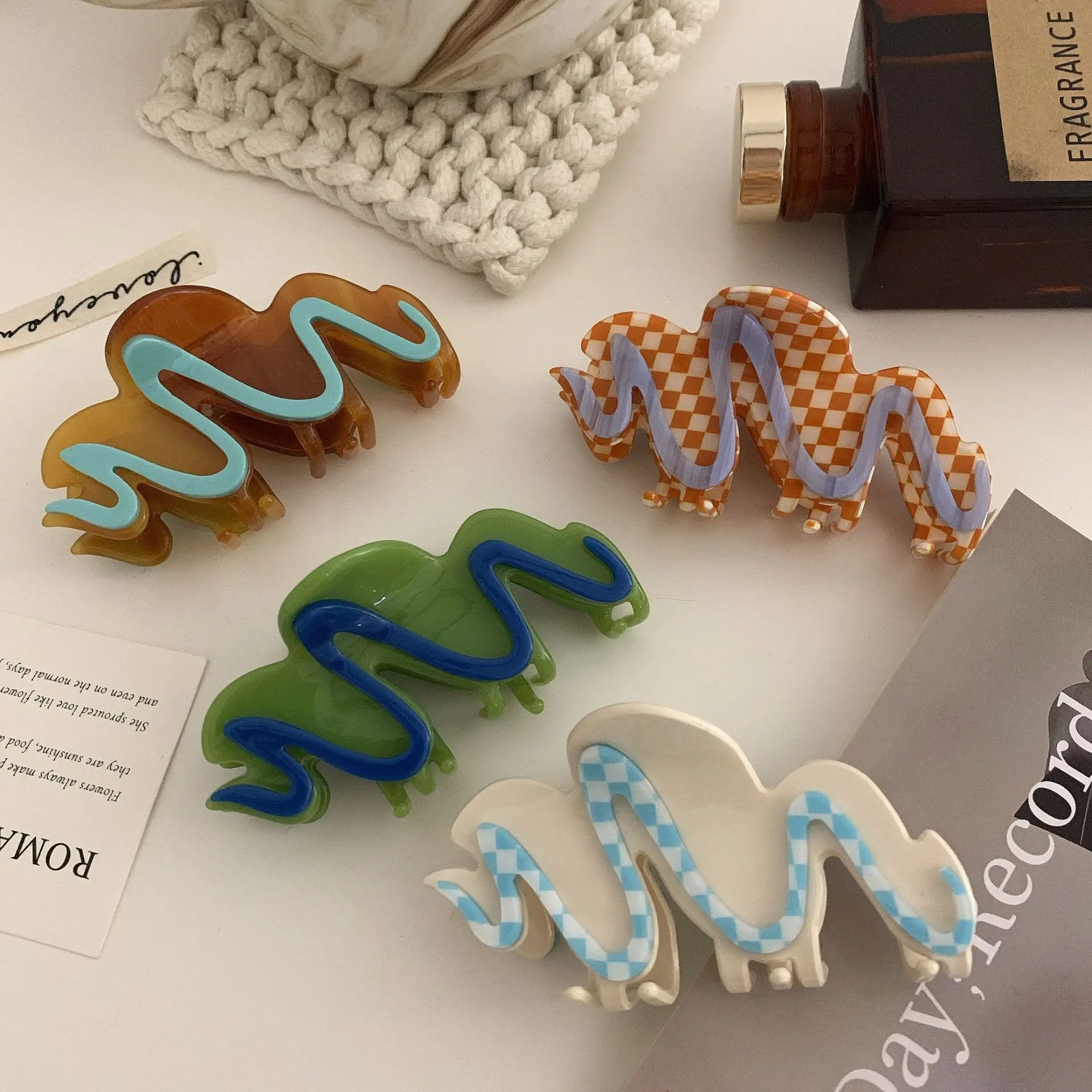 Ins 2023 Summer Checkerboard Vintage Acetate Hair Claw Clips High Quality Cloud Sweet Hairpins Women Girls Hair Accessories