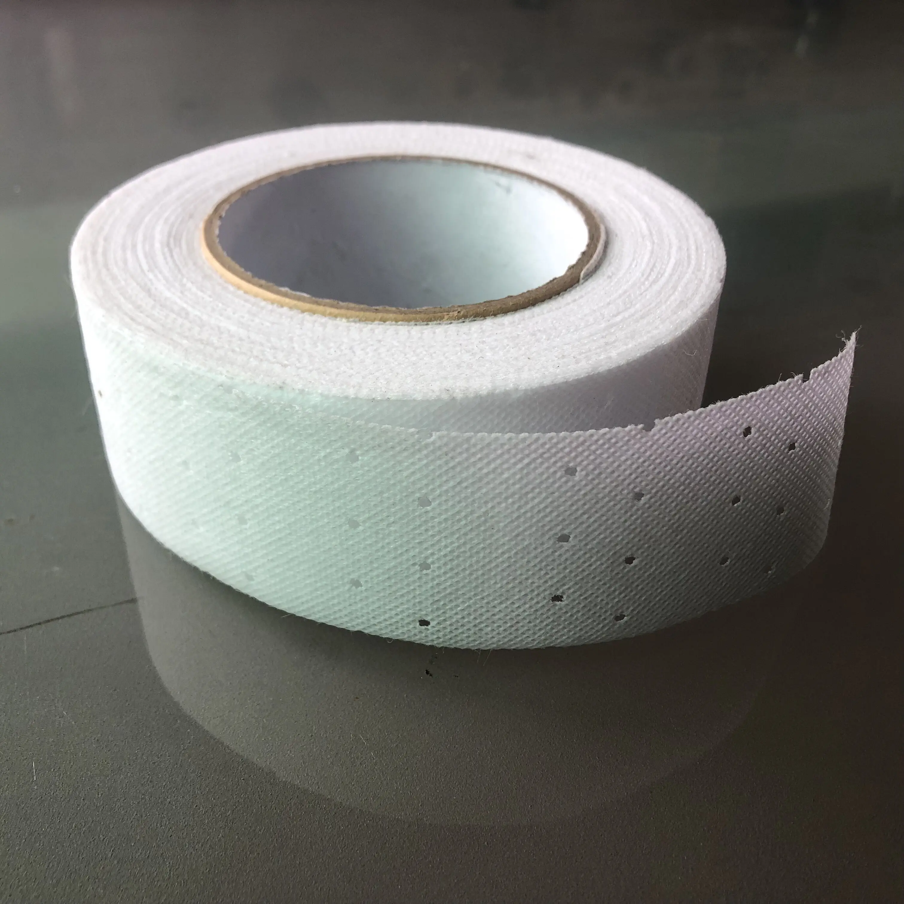 No-woven fleece tape with holes for wall joint