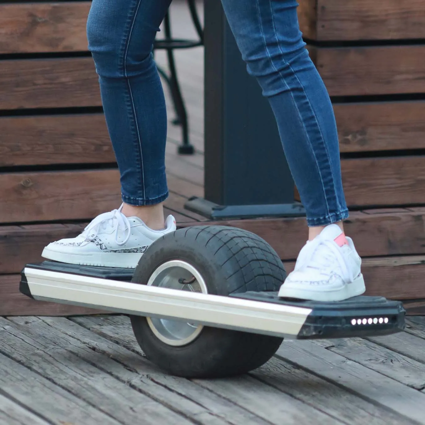 2021 popular all terrain e board  scooter which has different prices and pads