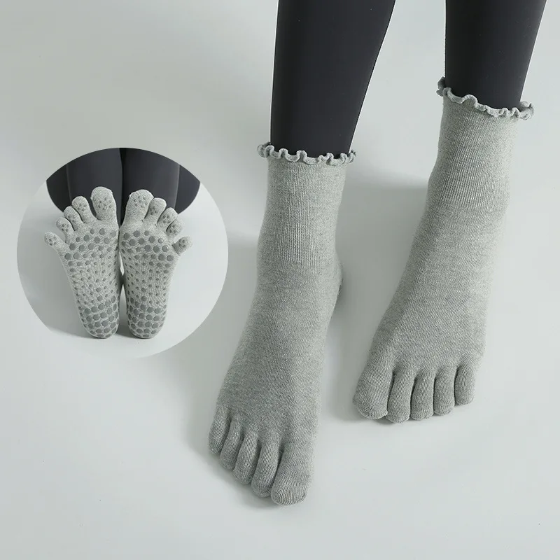 Custom solid Yoga stocking Women Fitness Pilates Professional sports Ankle socks Lace indoor grip Floor toe socks for women
