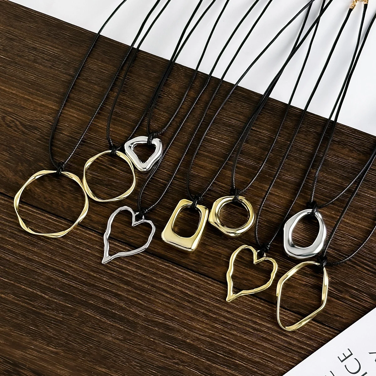 SEPT Vintage Personality Big Heart Pendant Necklace For Women Geometric Charm With Wax Line Necklaces