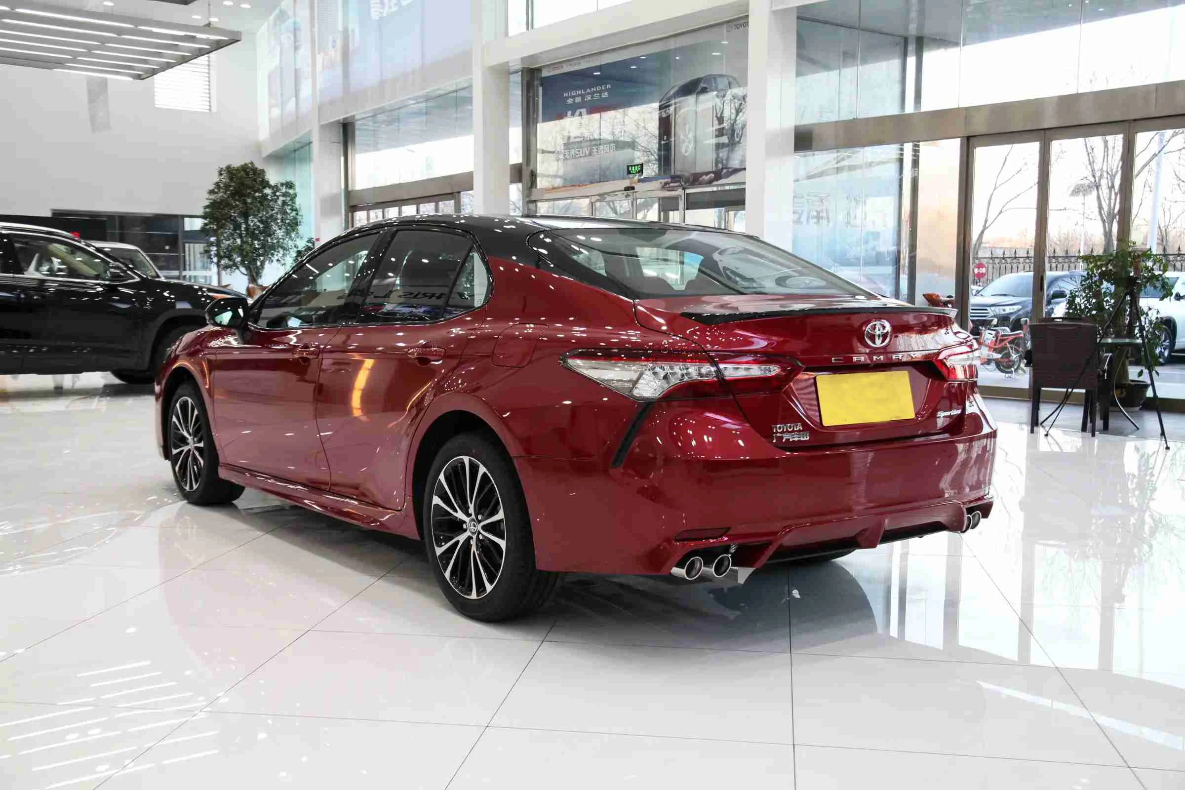 Well-Maintained Used Sedan Fuel-Efficient Fwd Petrol Gasoline Vehicles 2.5S for Toyota Camry 2018