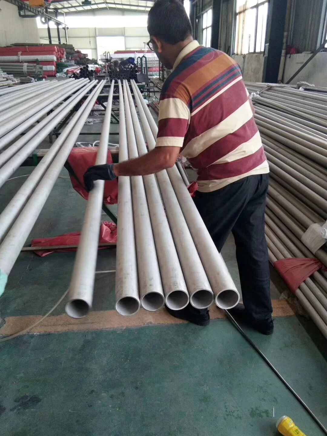 ASTM AISI 304 201 201 316 310 309 stainless steel pipe price Stainless Steel pipe 304