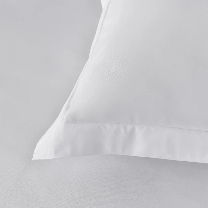 Custom Wholesale White Brushed Polyester Pillowcase New Hotel Quality Solid Pattern for Home and Hospital Use