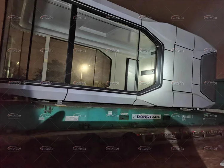Wholesale price 40ft luxurious prefab eco villa hotel E7 solar power system space capsule mobile home house