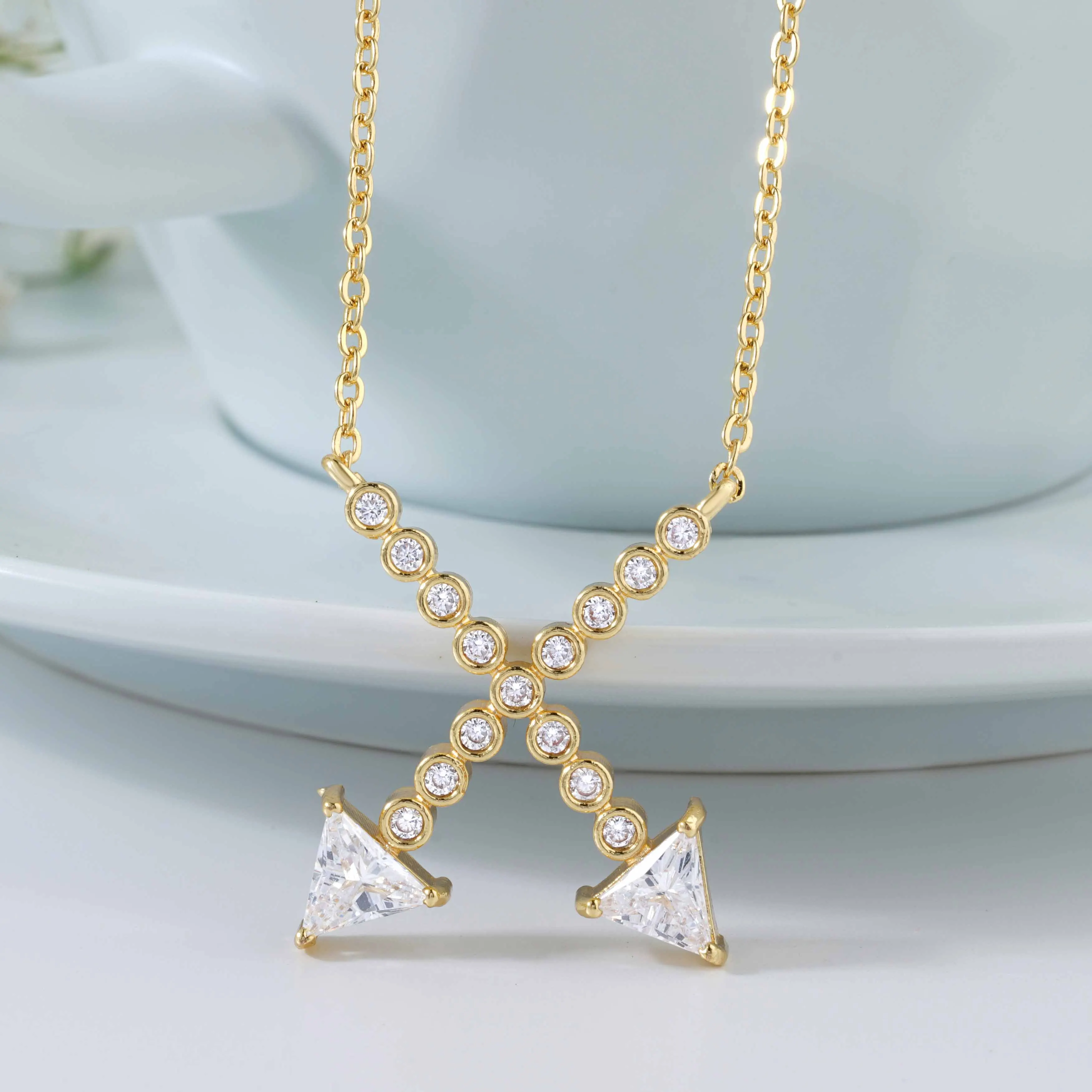 Womens Gothic Heart Diamond Arrowhead Pendant Choker Jewelry Adjustable Bridal Stainless Steel Chain Arrow Necklace Wedding