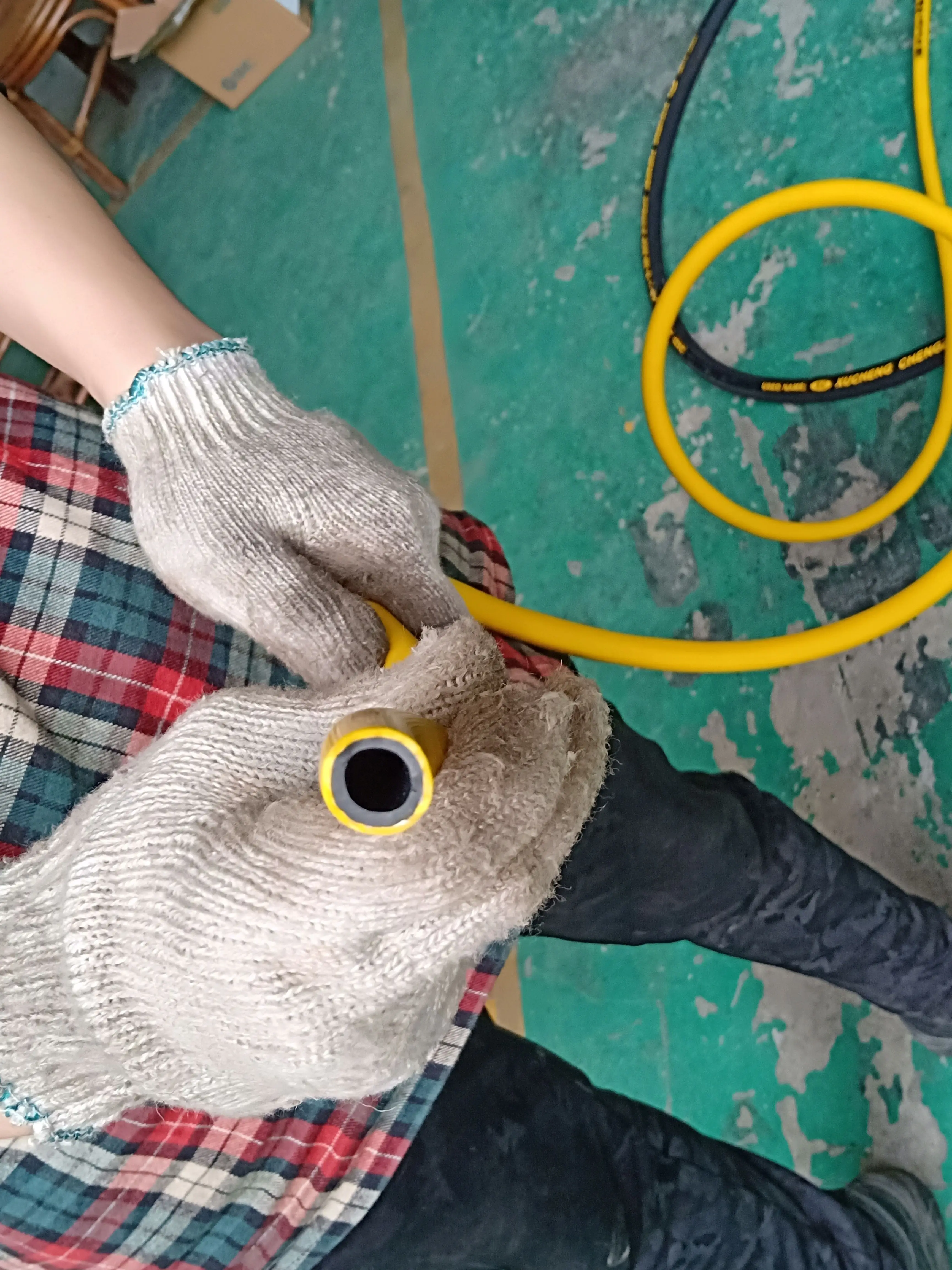 Automatic Glass Sandblasting Machine with 4 sandgun Vertical Glass Sand Art Glass Making equipment with film