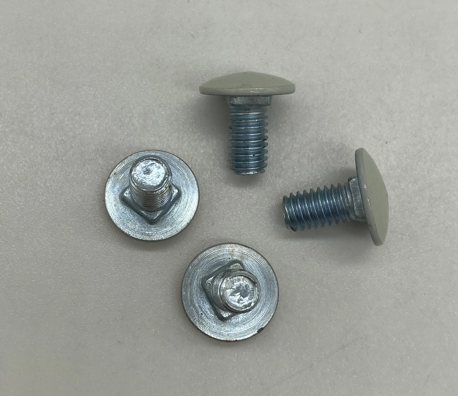 China Factory Wholesale Square Neck Mushroom Head Set Bolts for Mechanical Equipment