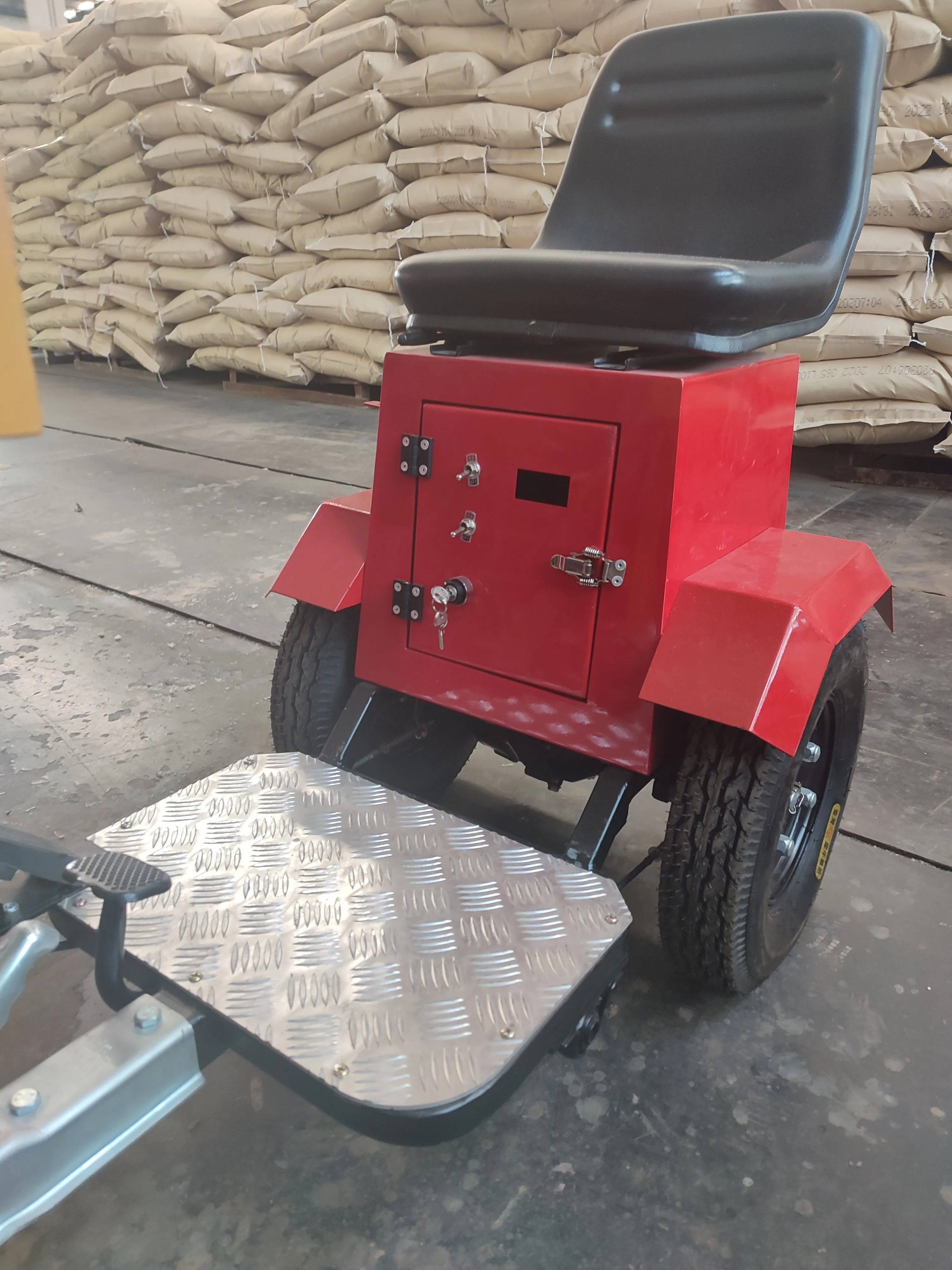 Driving Booster for Highway Line Marking Driver High quality engine drive booster striping for road marking machine