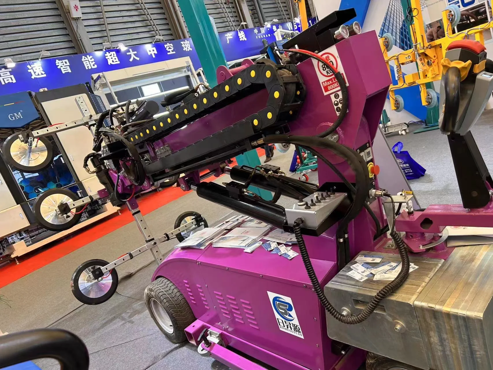 Hot Sale Electric glass lifter sucker truck, automatic glazing robot, large size glass install and move equipment