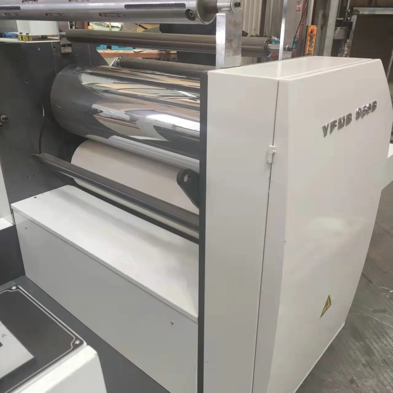 High Precision Hydraulic Semi Automatic Laminating Machine YFMB-950/1100B
