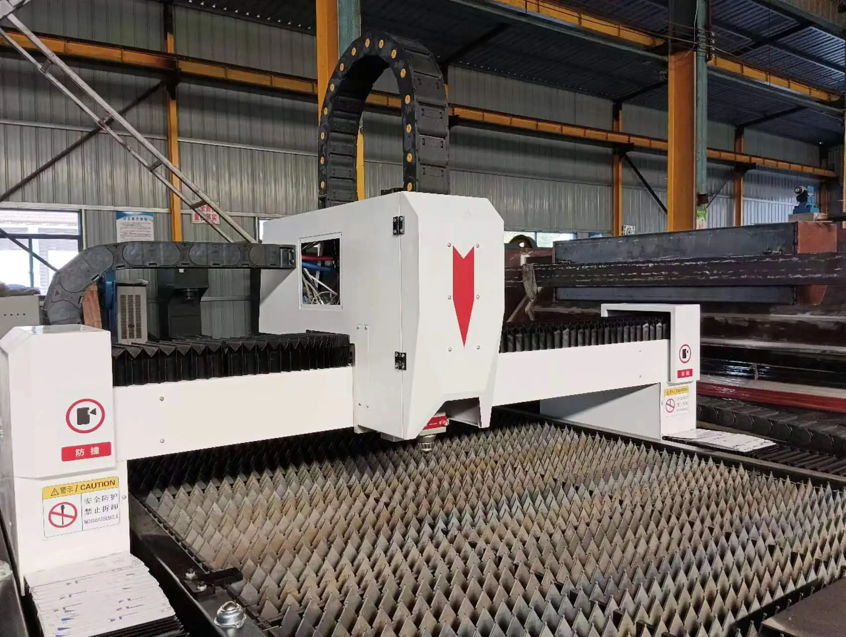 Maofeng 1500W MF-3015A Fiber Laser Cutting Machine 3050*1550mm 12mm Carbon Steel Laser Cutting 6mm Stainless Cutting