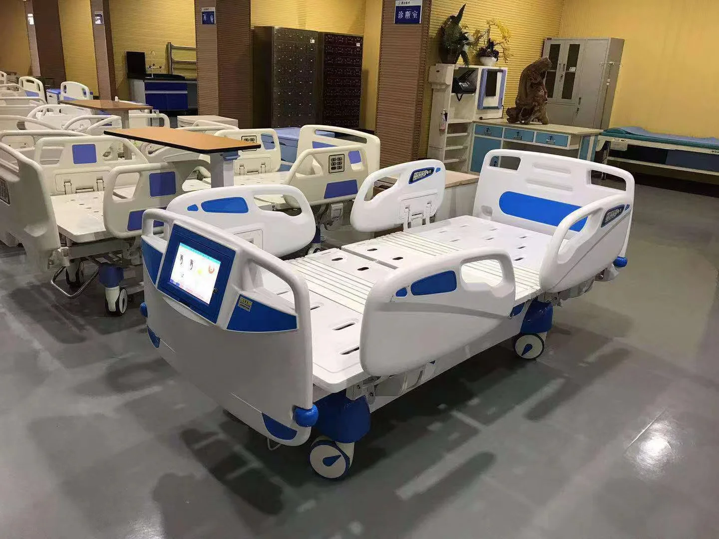 High-quality Multi-function Hospital Bed with Weighting Scale ABS Thrombolytic Bed