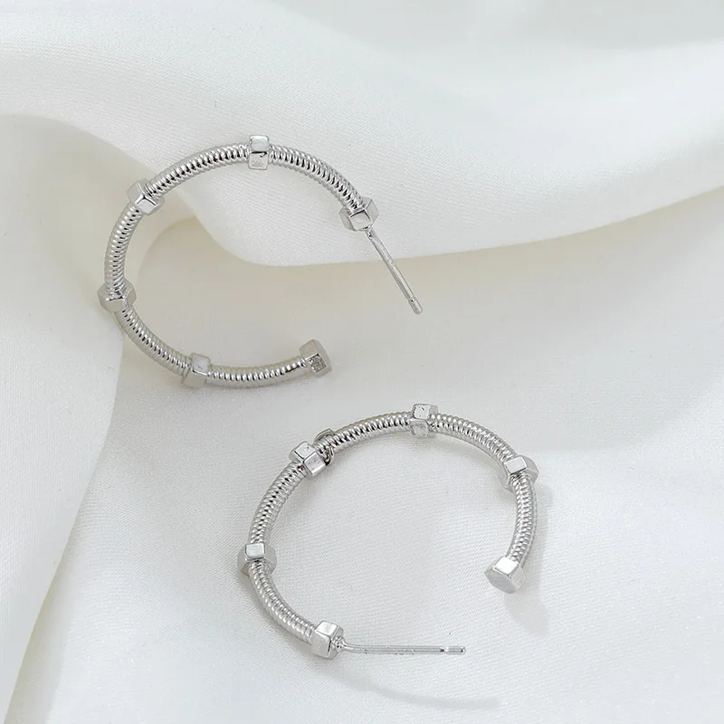 
unique round screw spike stud earrings in copper material Jewelry gold And silvery wholesale statement earrings 