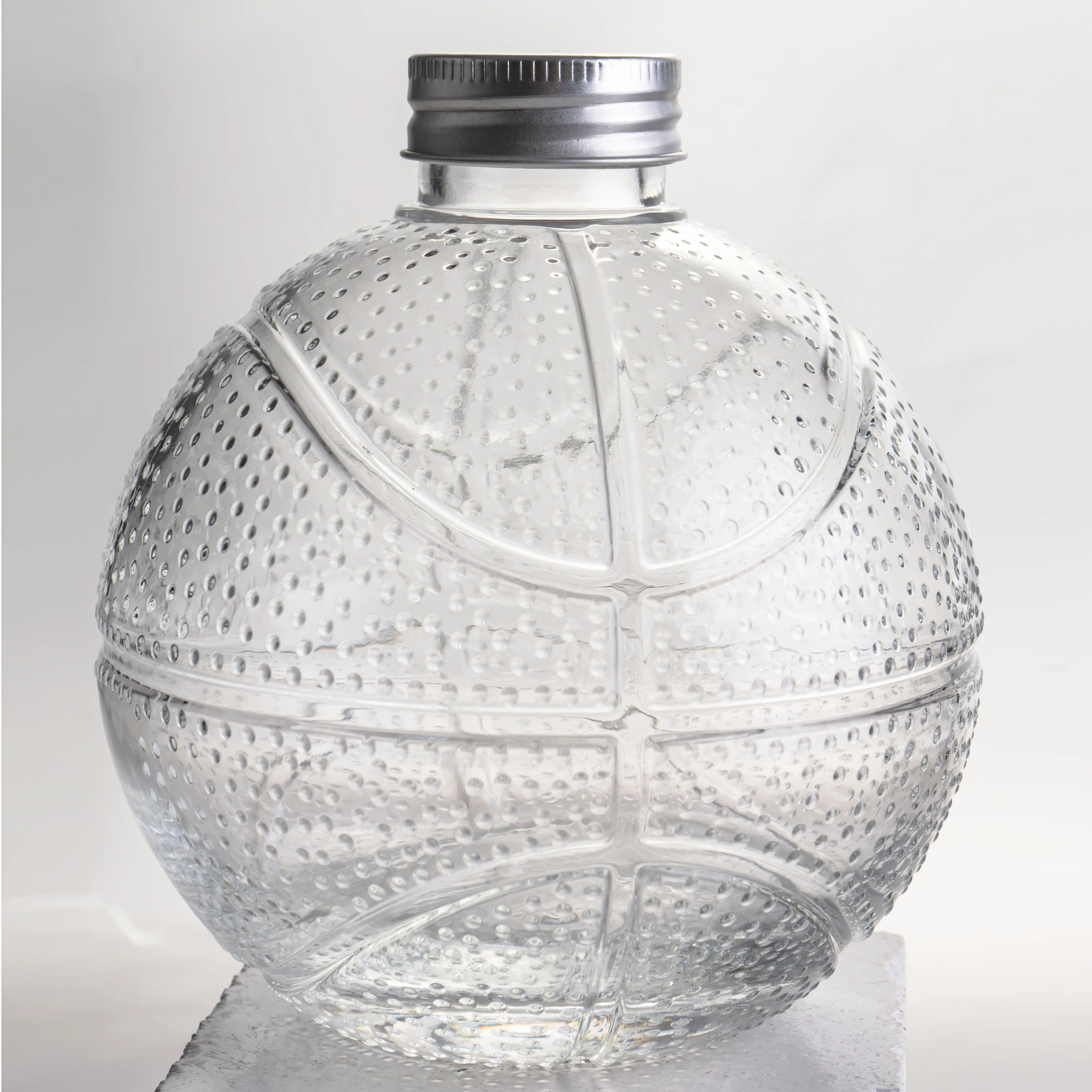Unique spherical empty glass bottle 700ml spirits bottle with lid fruit wine drink glass bottle