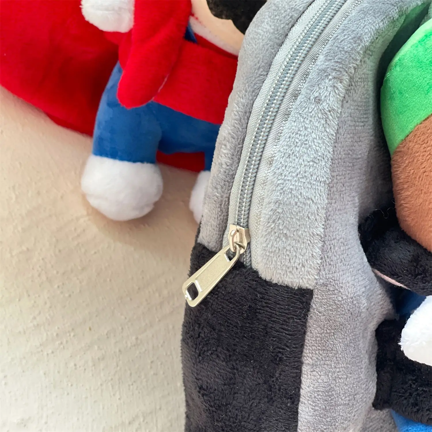 Wholesale Super Mario stuffed toys bag plush animal backpack with plush doll