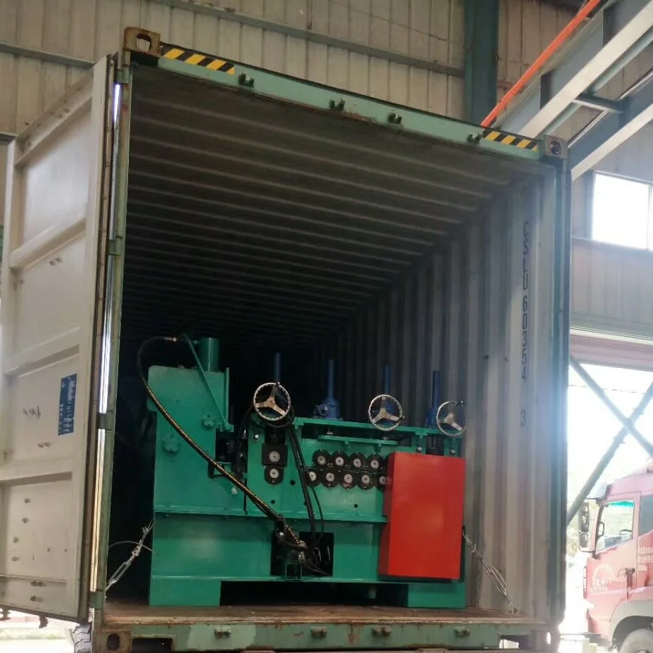 Simple straightening leveling machine for steel coils