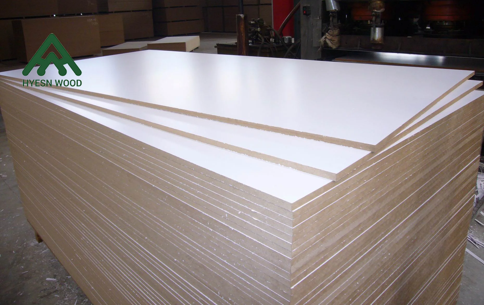 Factory Hot Sale Modern Style Quality High Gloss Poplar Plywood  Board 18mm Laminated Wood Boards for Kitchen Cabinet