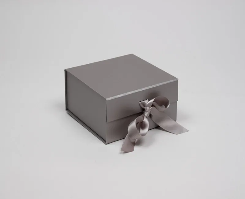 Luxury Cardboard collapsible rigid gift  box with Magnet closure Chocolate Packaging flat delivery box