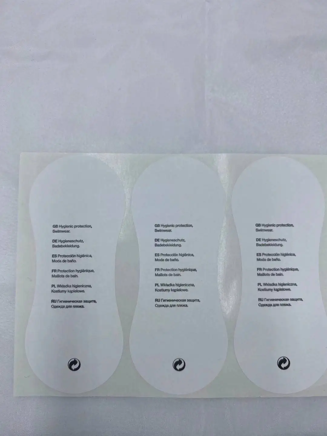 China Professional Factory Custom Sticker Clothing Label Logo Sticker
