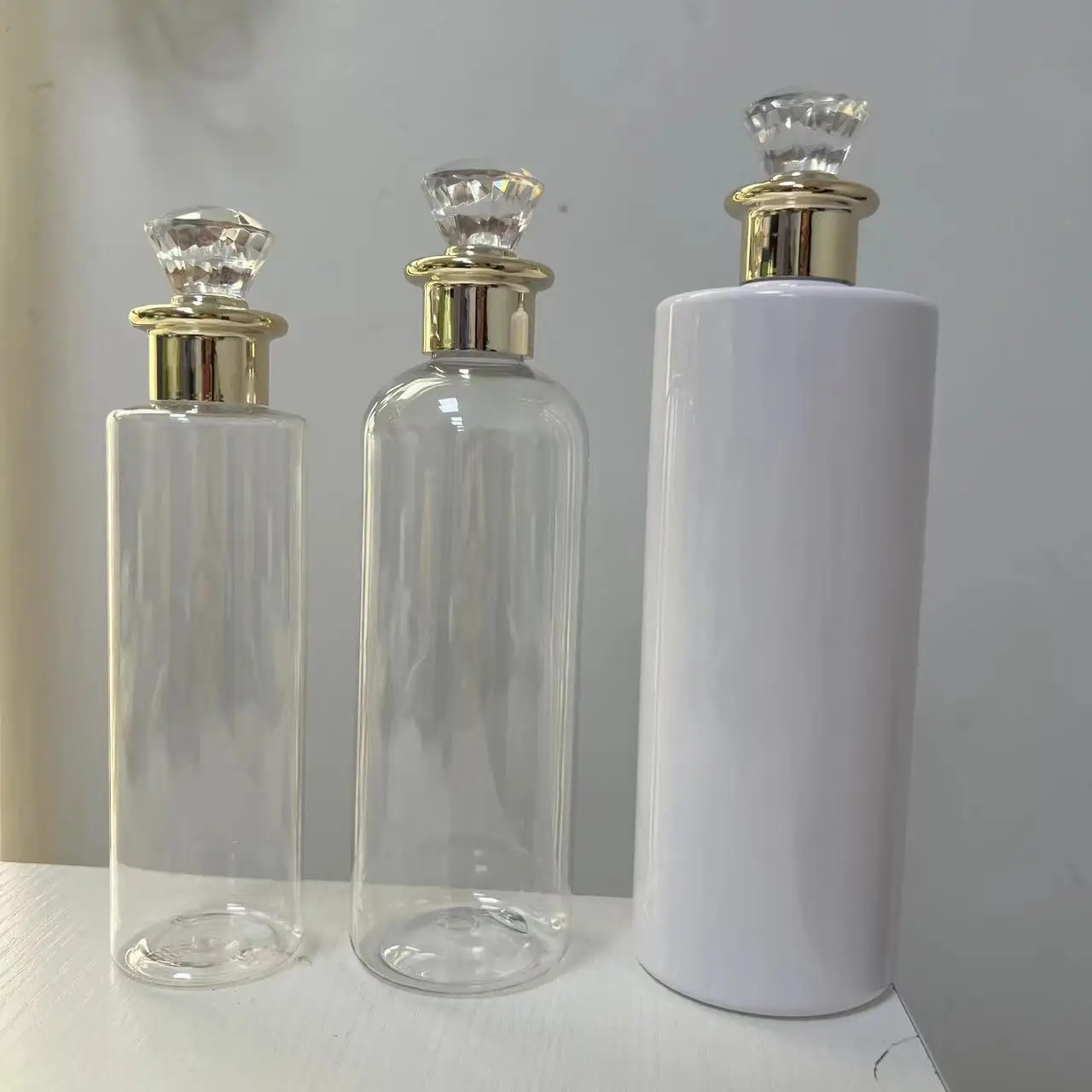 Transparent Plastic Bottles Empty Toner Luxury Lid Lotion Shampoo SPA Refillable Bottle 250ml 300ml 400ml 500ml