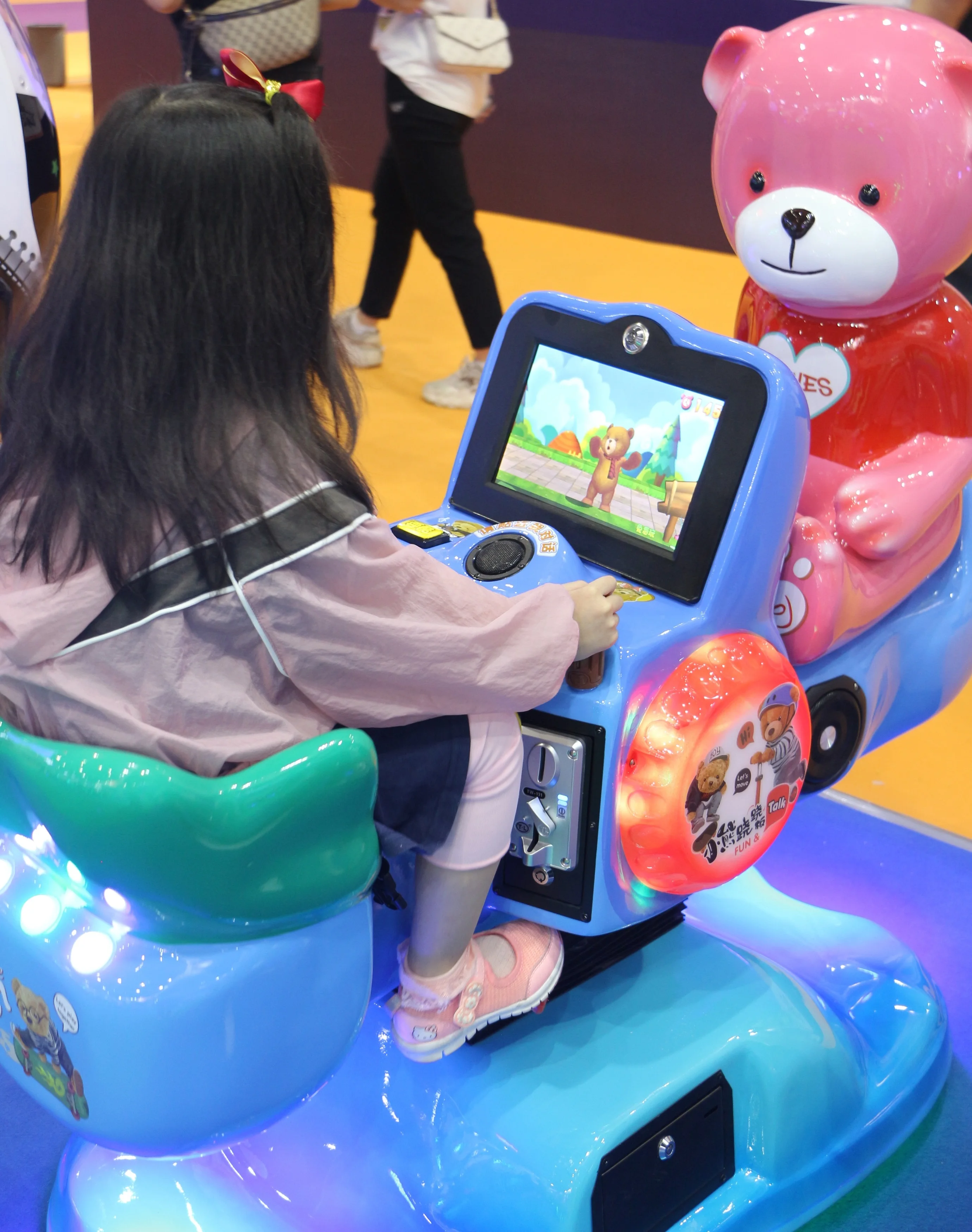 New Creative Indoor 3D Video Game Machine Kids Interactive Bear Kiddie Rides Seesaw Coin Operated Fiberglass on shopping Mall