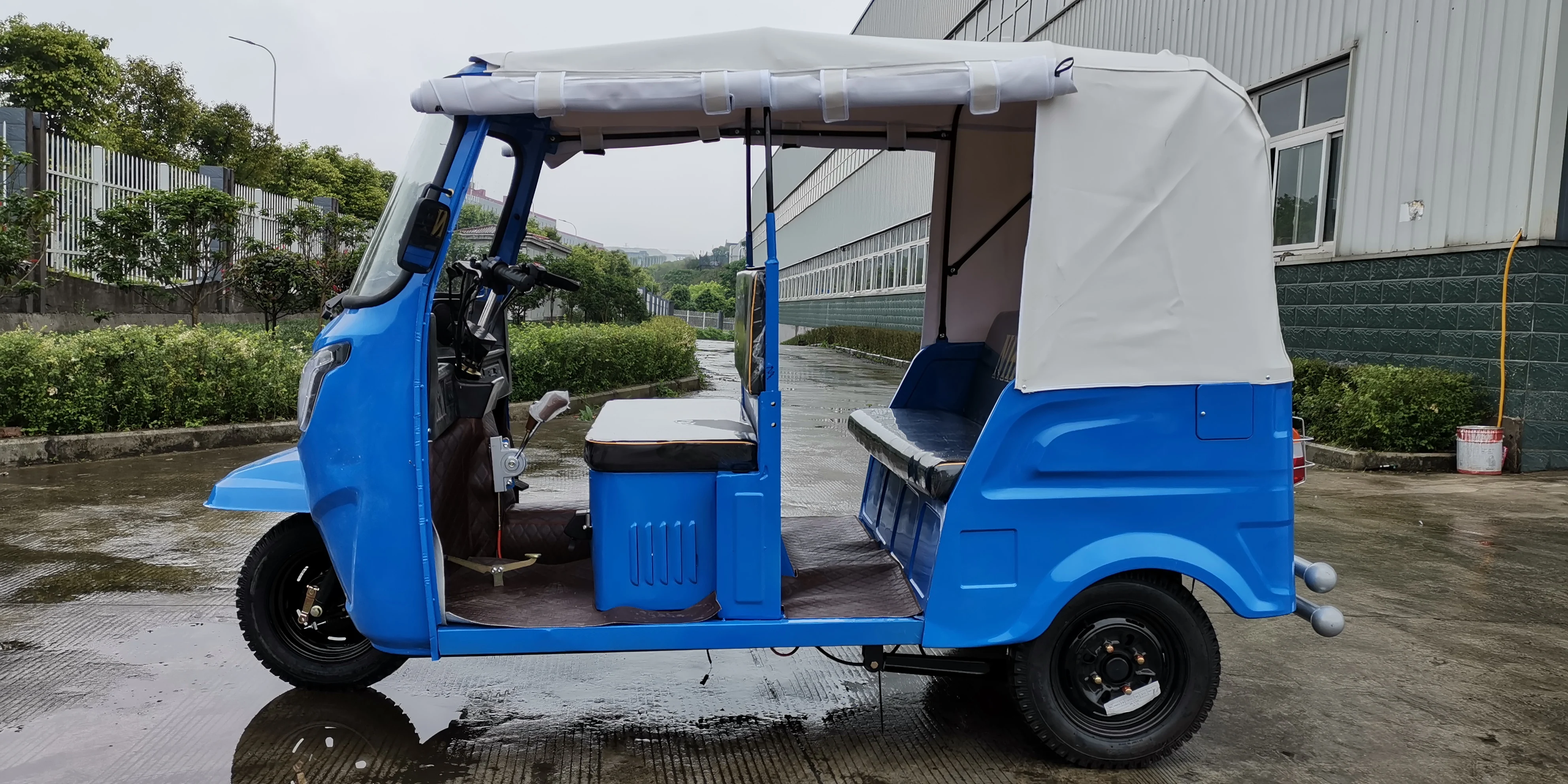 China Bajaj Taxi Factory Makine CKD Bajaj Ethiopia