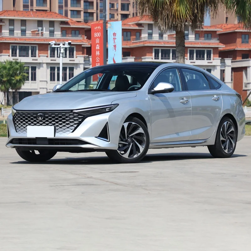 Changan Car Reaton плюс 4-дверный 5-местный седан с левым рулем сменный новый автомобиль бензиновый