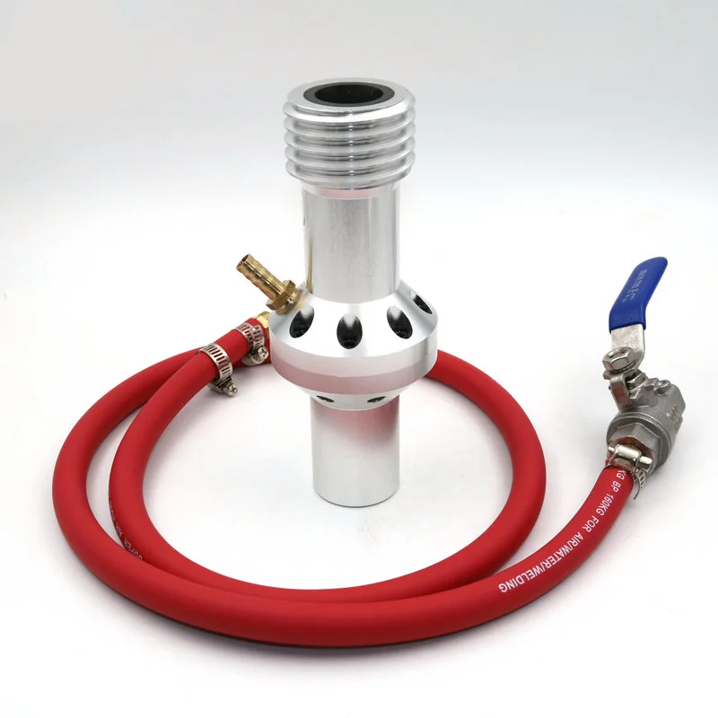 Boron carbide wet sand blasting nozzles for water injection sandblasting