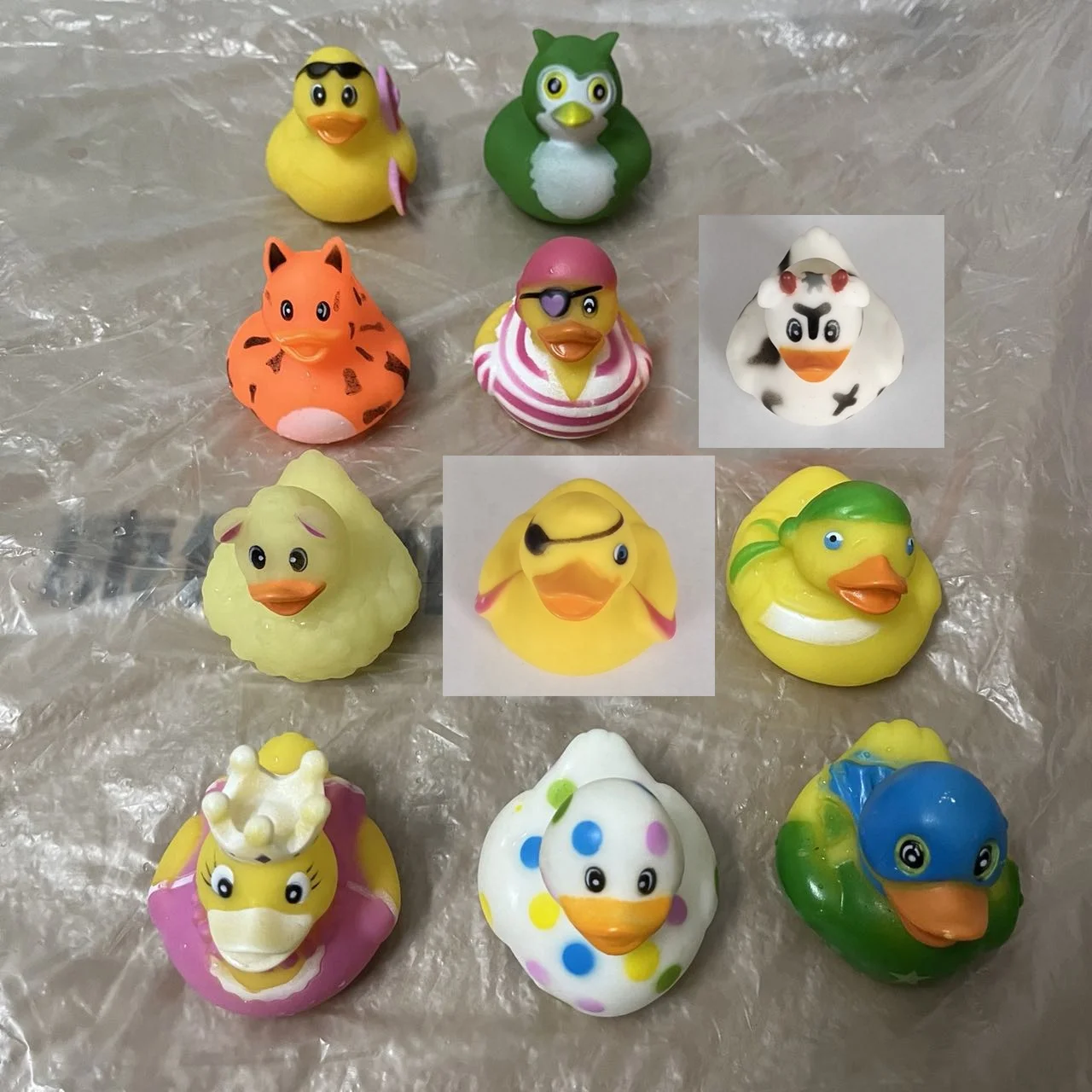 Low price baby bath toys yellow duck bulk weighted different designs rubber ducks