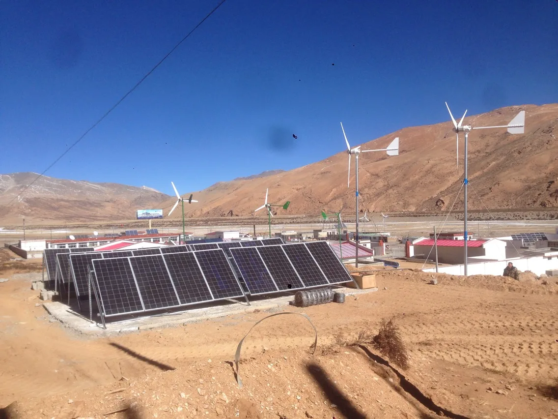 clean Power Wind Generator 3kw Wind Turbine 220v Alternative Energy Generators 2KW- 5KW Solar And Wind Energy Systems hot sale