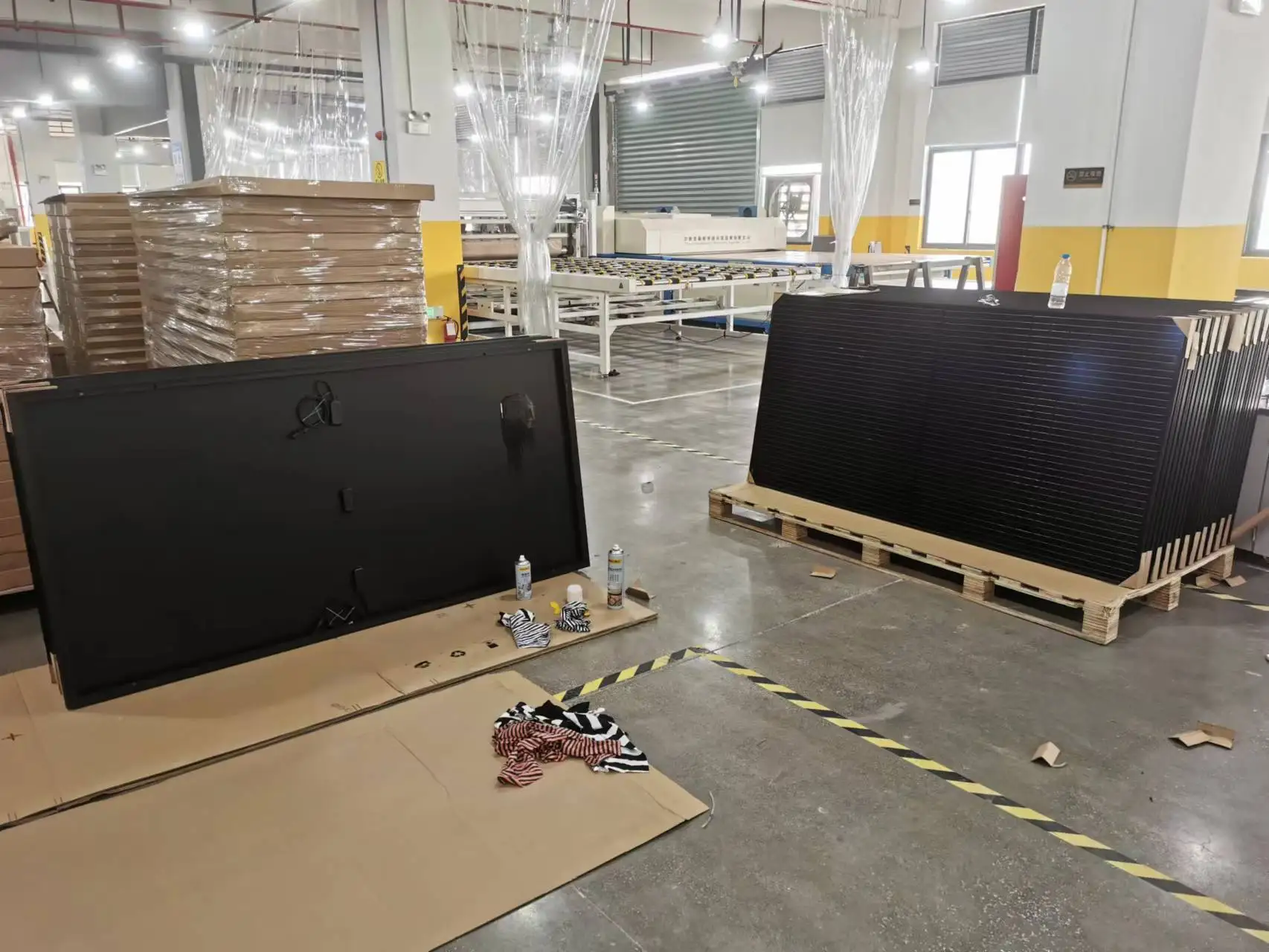 Europe Black Frame Solar Panel Mono 450w 460w 470w 480w With Black Frame High Efficiency Solar Panels OEM orders