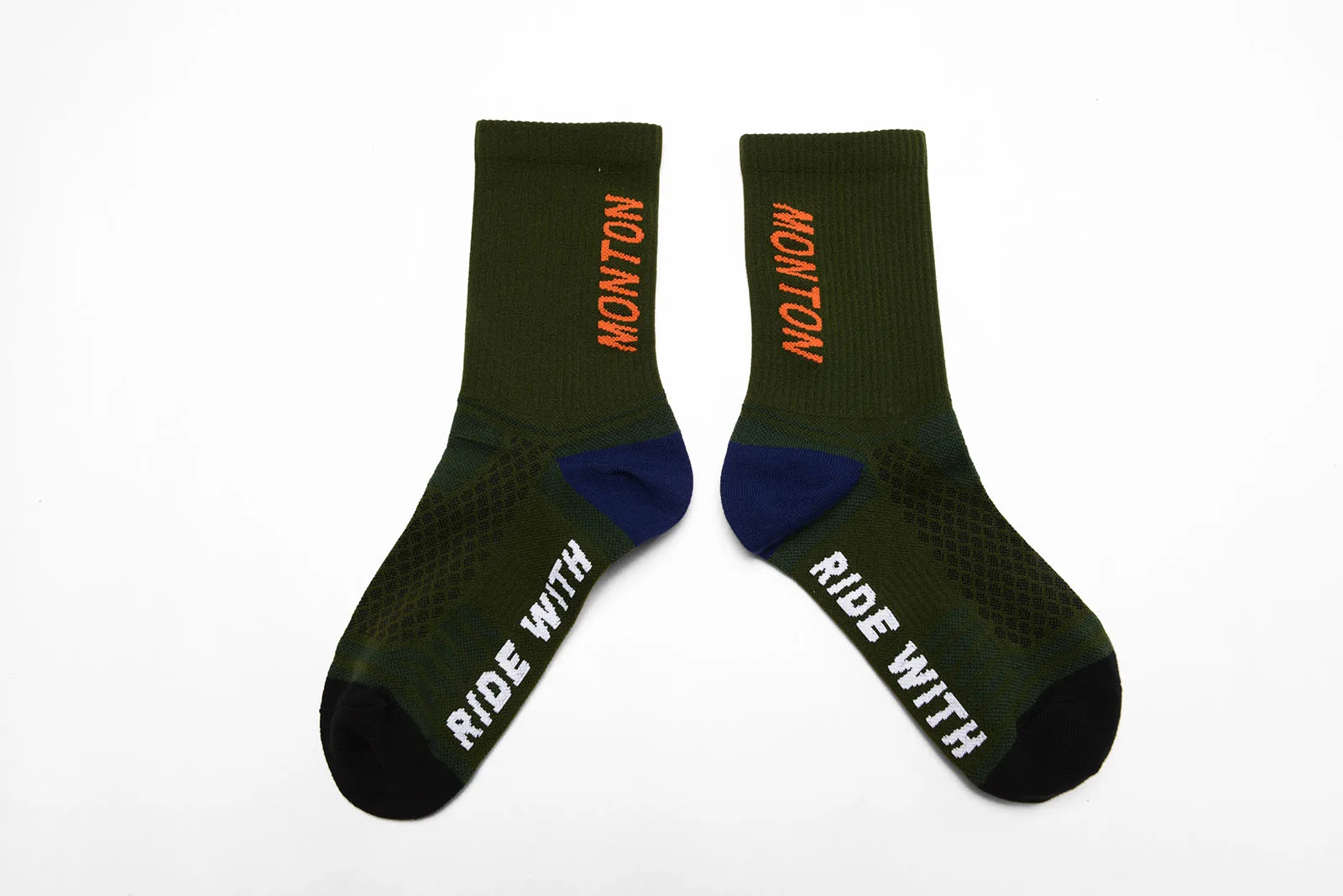 Designer running hiking women crew cotton blend socks cycling athletic grip socks custom logo