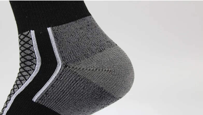 Hot sale long mountaineering ski socks outdoor thickened warm towel bottom sports socks for kids and adult