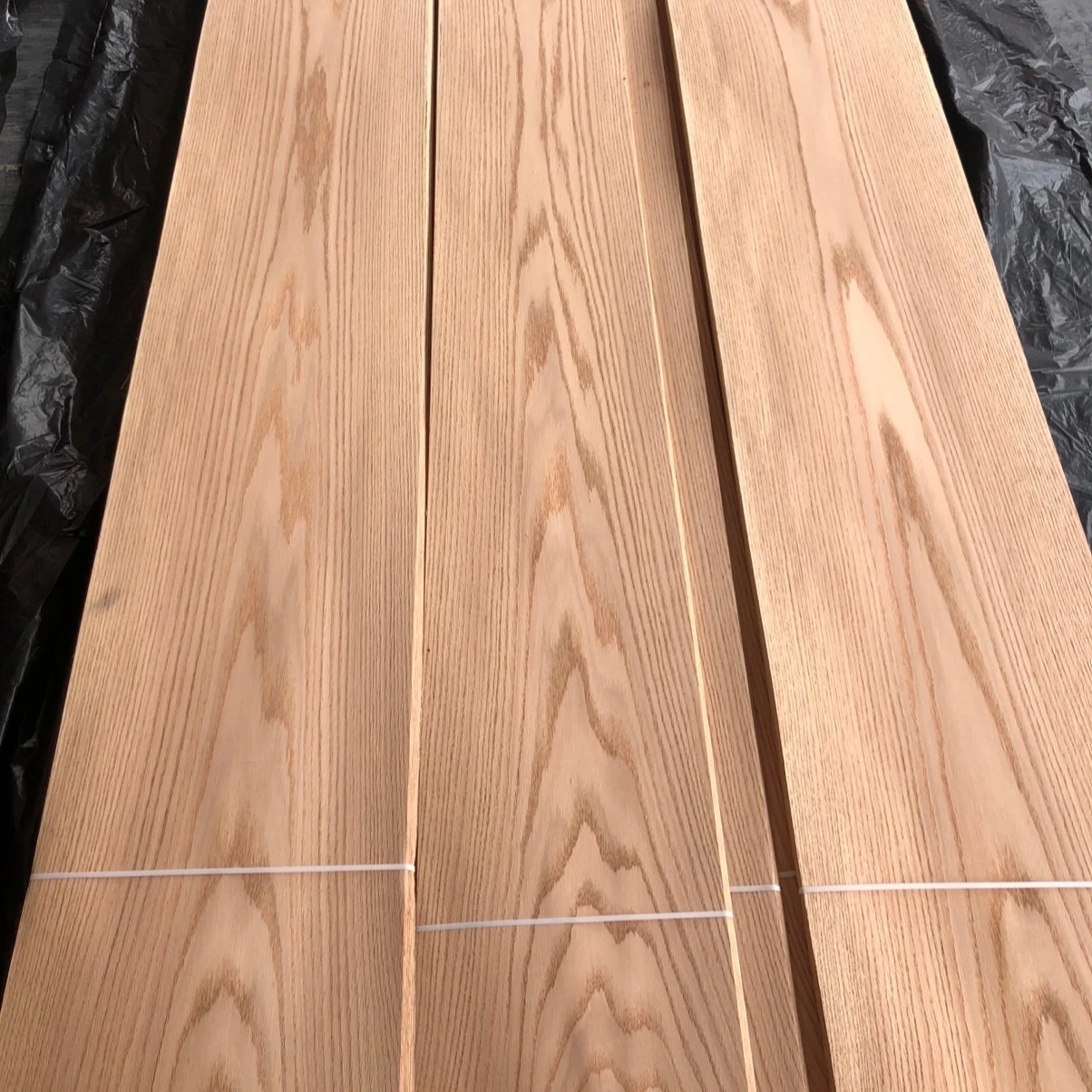 Factory price natural red oak veneer 0.5mm North American red oak veneer furniture plywood MDF decorative veneer