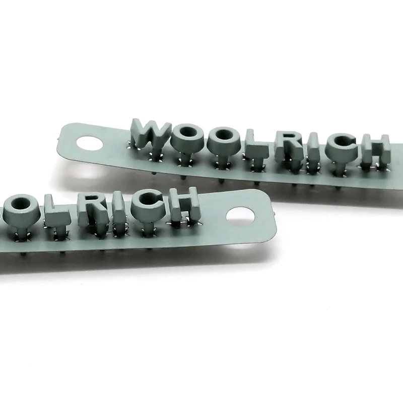 14 Years Factory OEM Custom Logo Labels For Handbags Steel Nameplate Oval Metal Logo Metal Sew Labels Metal Label Clothing