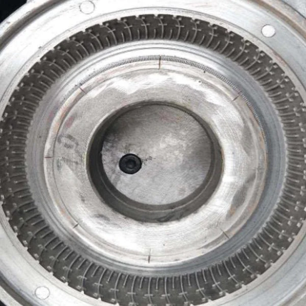 Polyurethane tyre mold edm