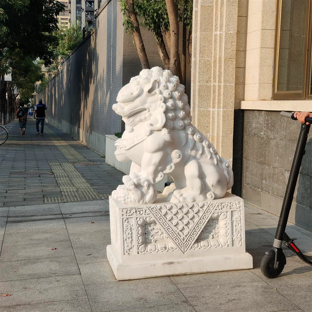 China Fox Lion Head Marble Sculpture Statue Carved Front Door Lion Marble Dolphin Sculpture