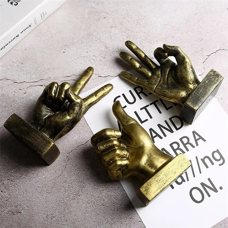 Wholesale Creative Resin Gold Nod Victory Gesture Finger Sculpture Indoor Crafts Statue Ornaments For Home Tabletop Decorations