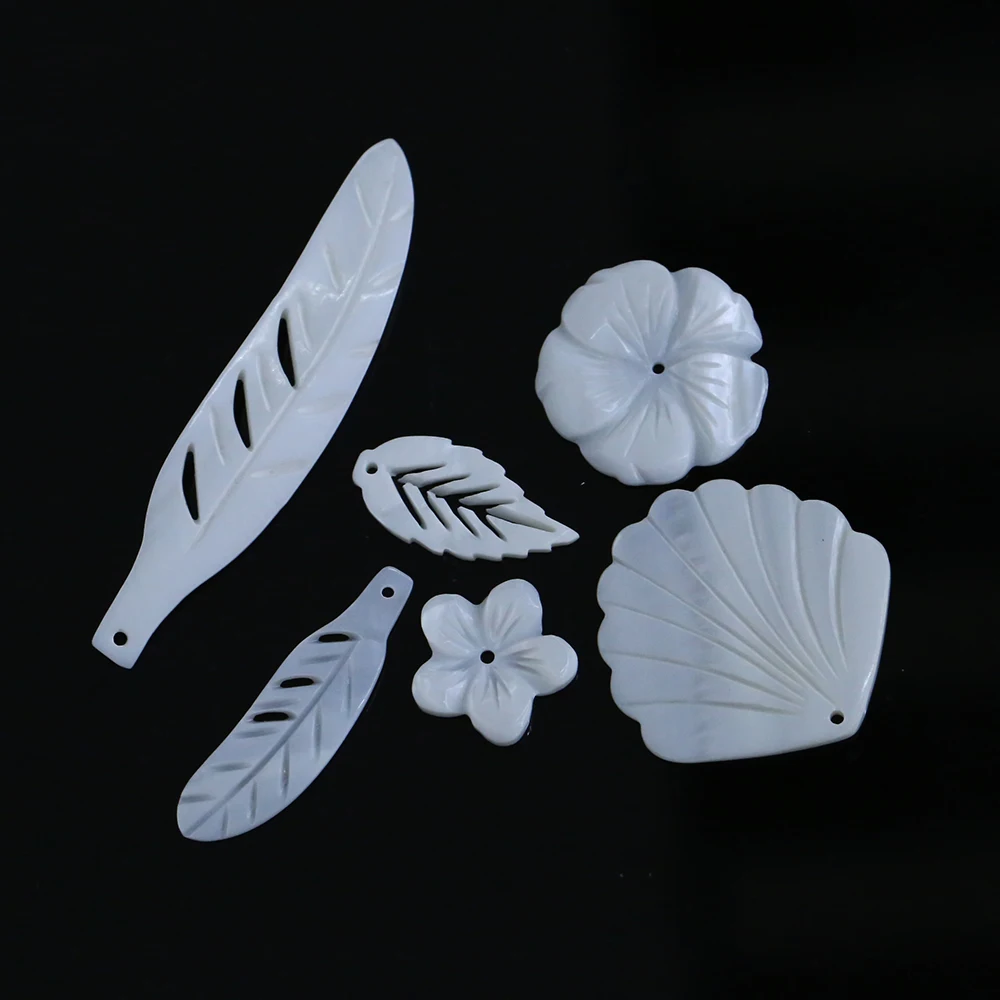 XULIN White Pearl Shell Carved Daisy Flower Leaf Bead Pendant