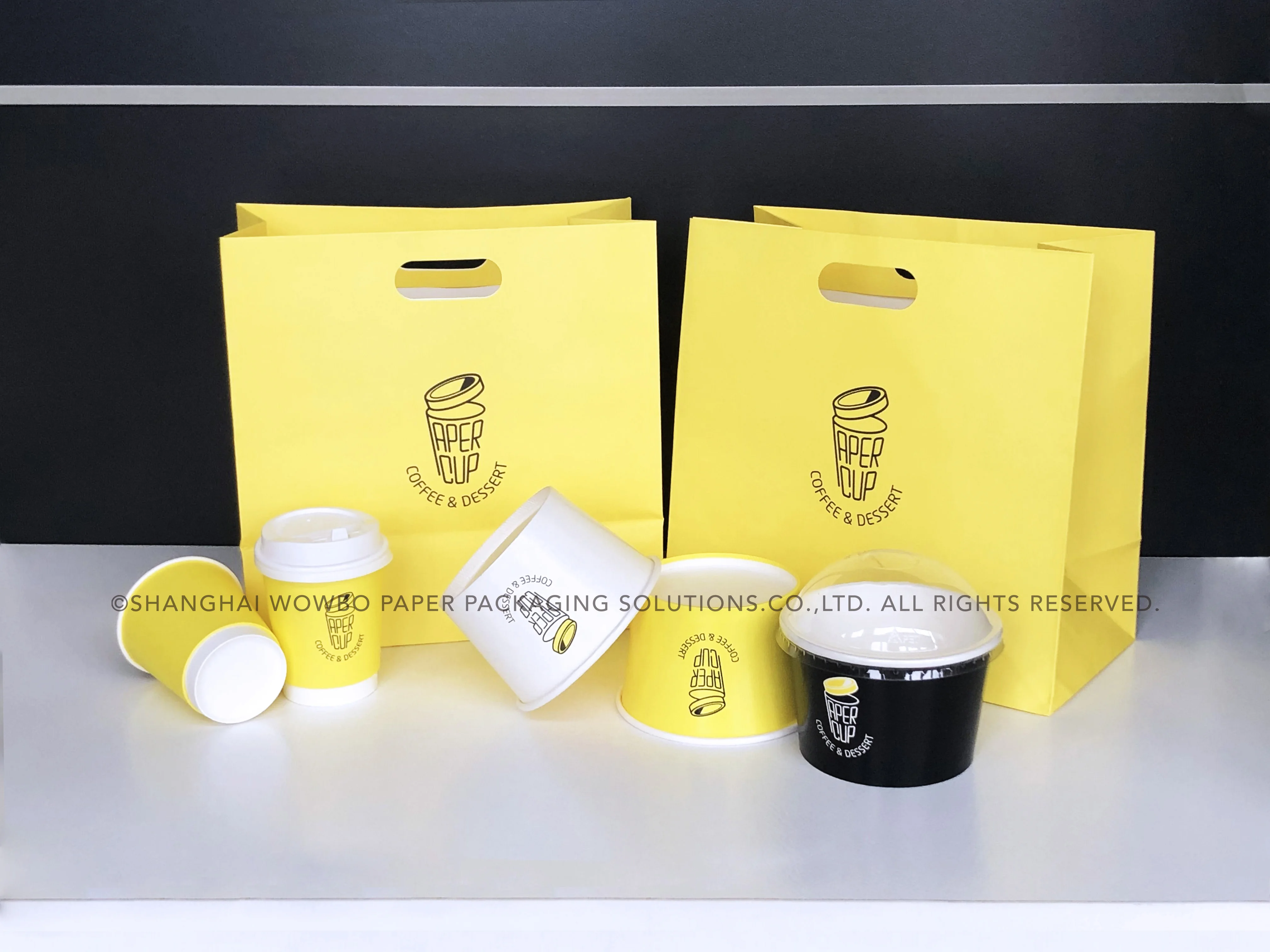 MOQ 500 white cafe packaging customizable matt lamination gift box with flip lid for gift
