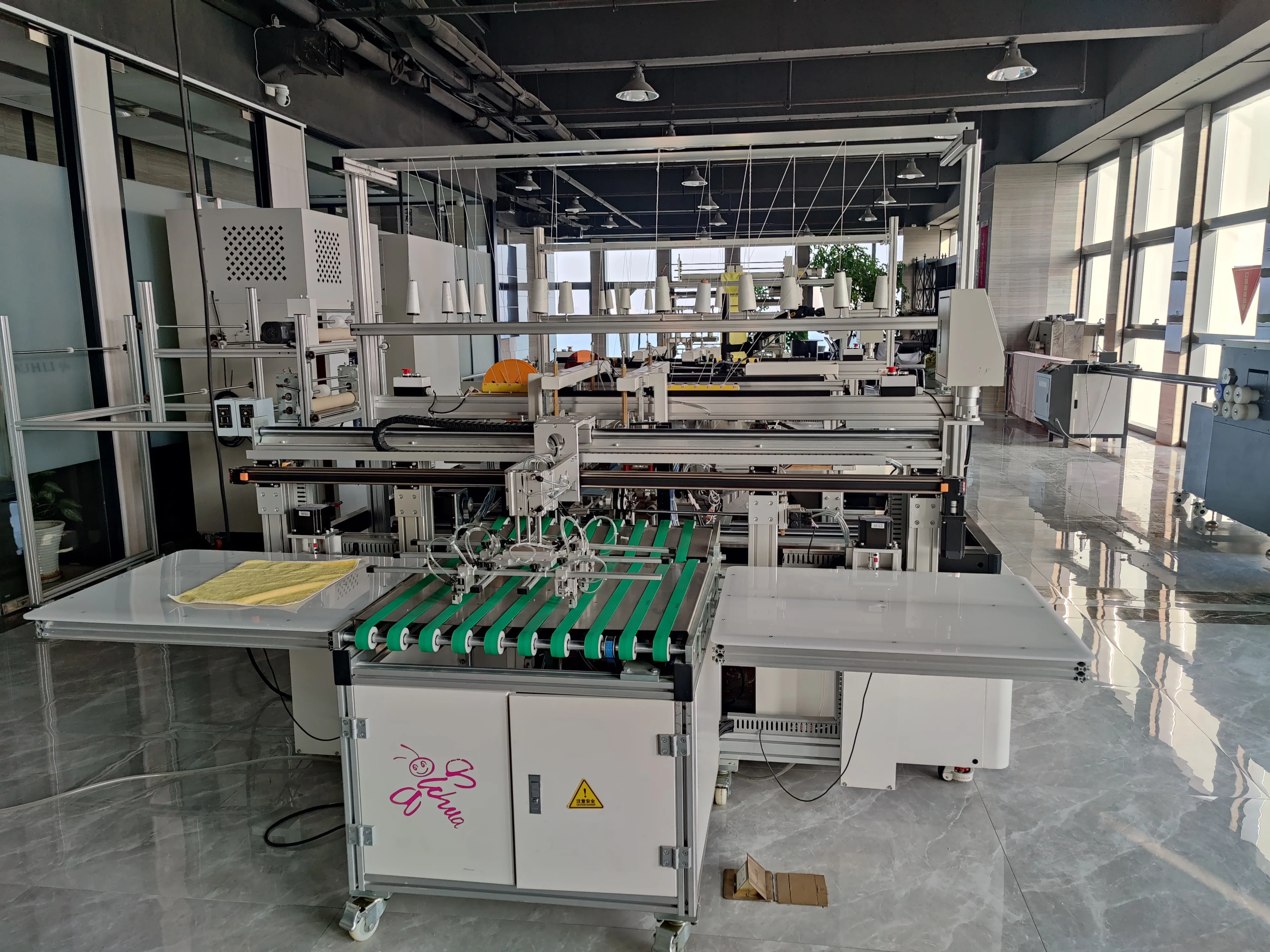 Lihua automatic microfiber towel production unit 5000r/min cloud rail suction cup material retrieval towel making machine