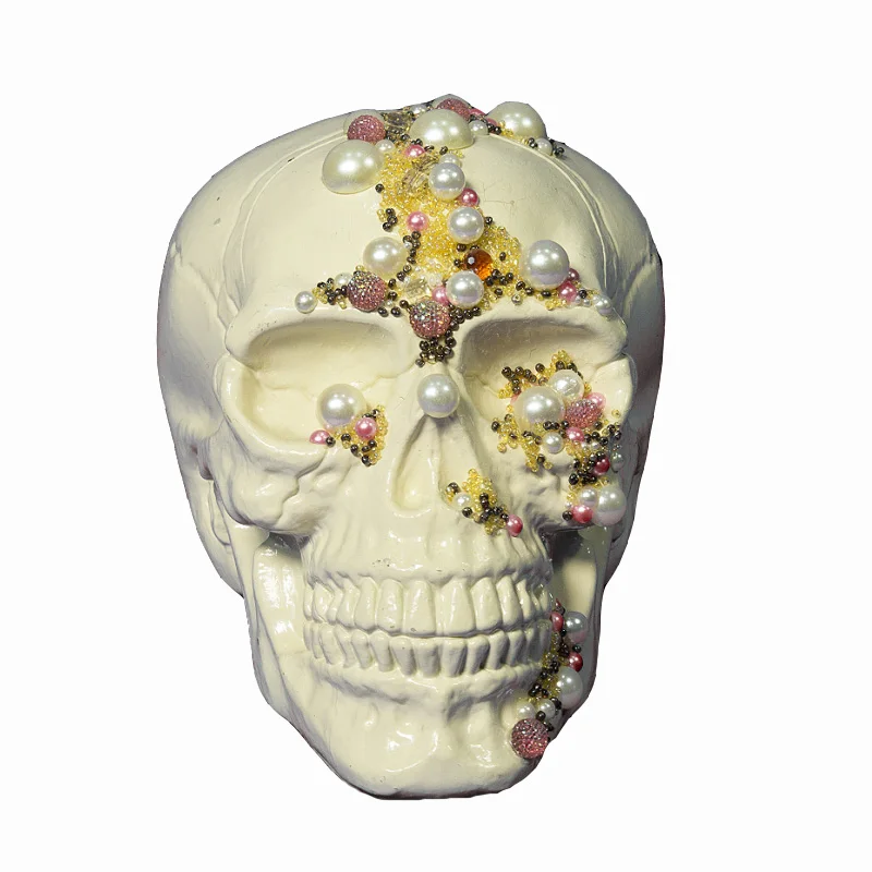 
Halloween Decoration Table Top Luxury Plastic Skeleton Skull with Fancy Gems Party Bar Home Props 