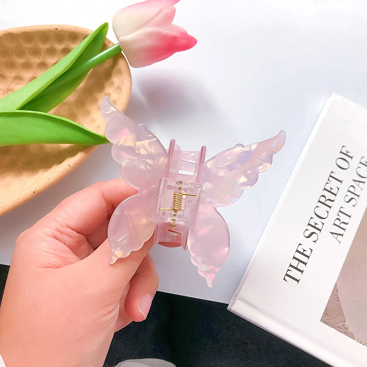 Colourful Transparent Butterfly Shape 7cm Hair Claw Clip Shark Hair Clip Acrylic Butterfly Hair Claw Clips For Women