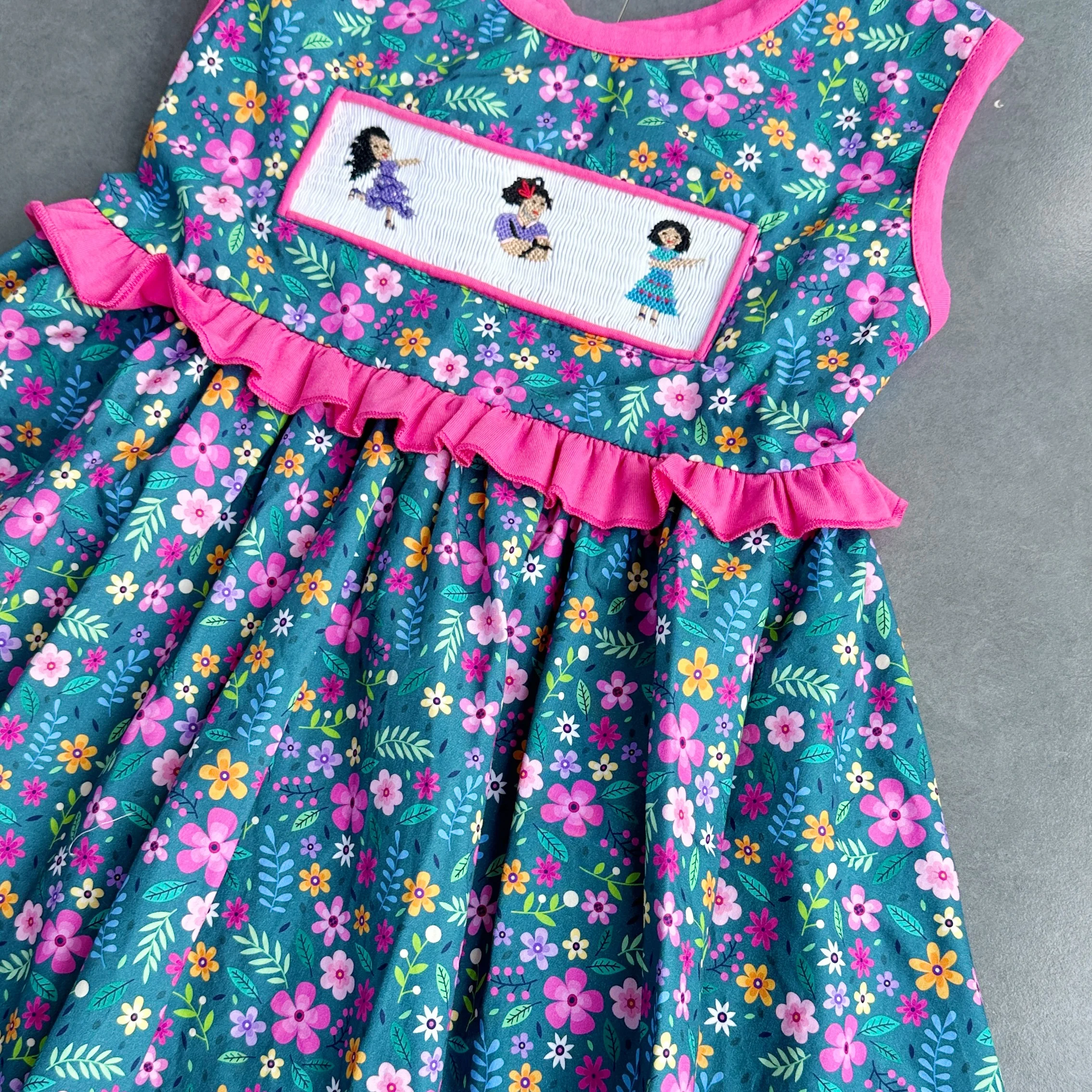 Yihui Custom Clothing Set Party Cotton Fabric Custom Patterned Sleeveless Ruffled Baby Girl Toddler Princess Dresses Smock